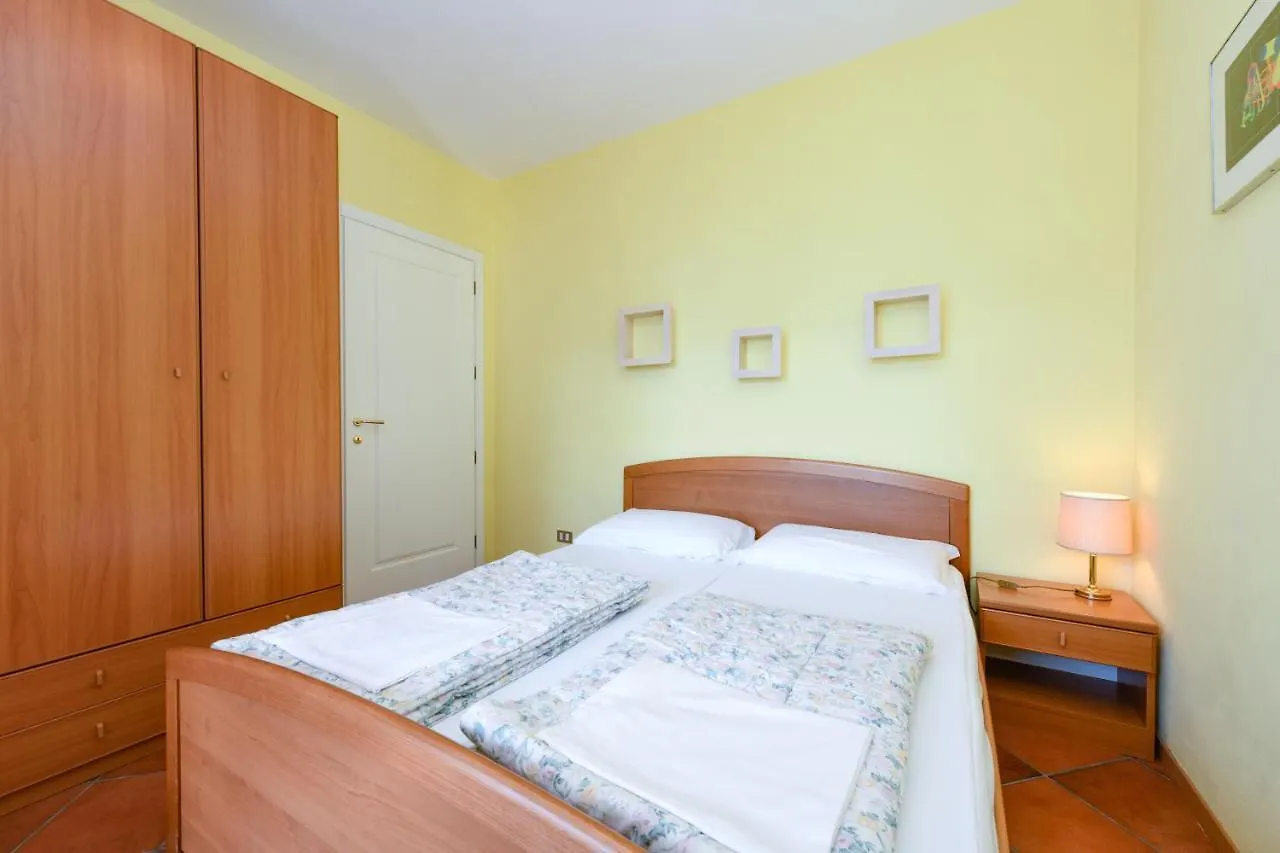 Residence Altogarda Tremosine Italy