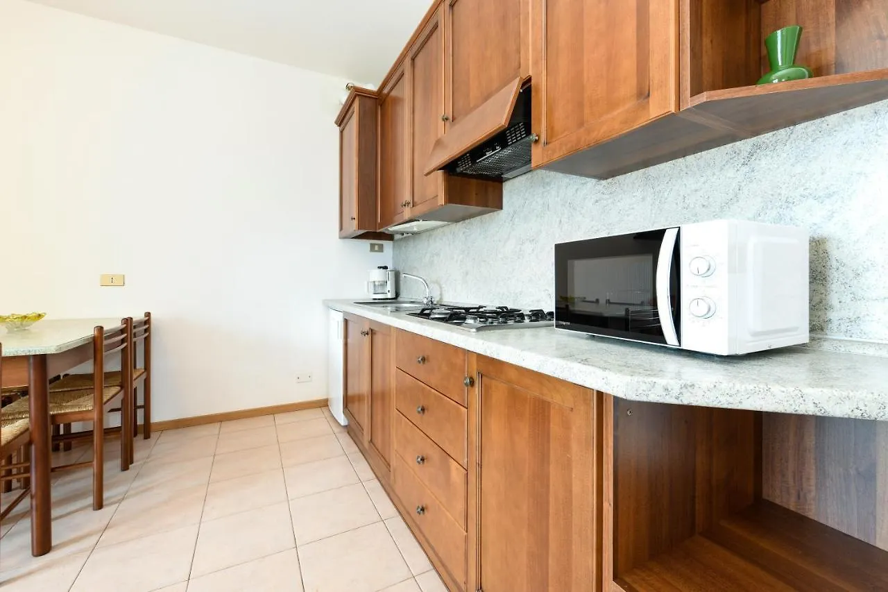 Residence Altogarda Tremosine Italy