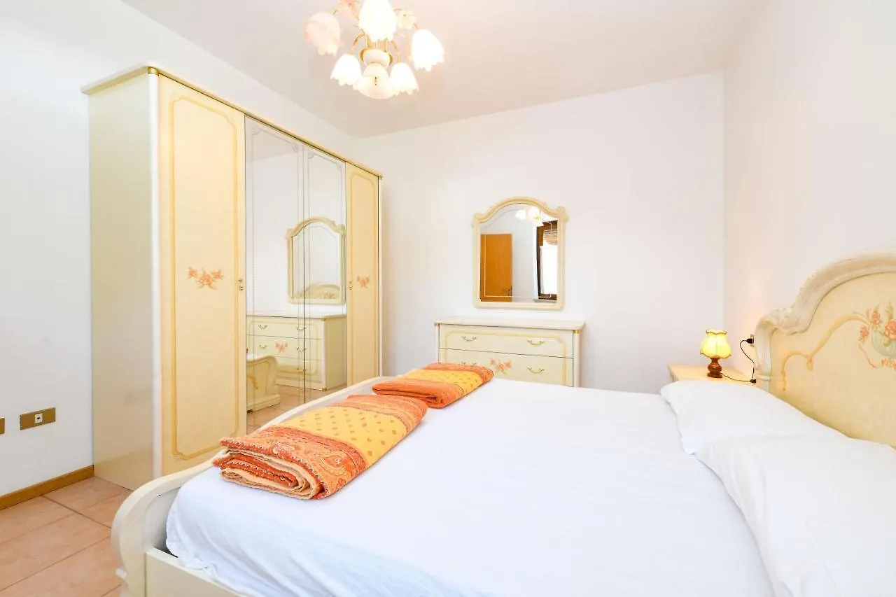 Residence Altogarda Tremosine 0*,  Italy