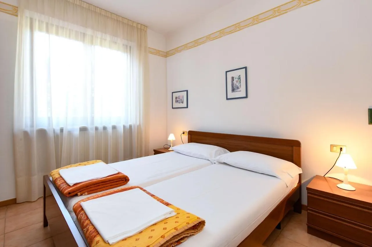 Residence Altogarda Tremosine 0*,