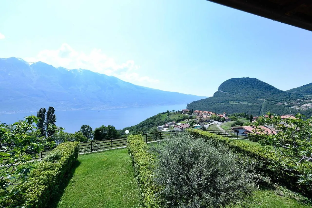Residence Altogarda Tremosine Italy