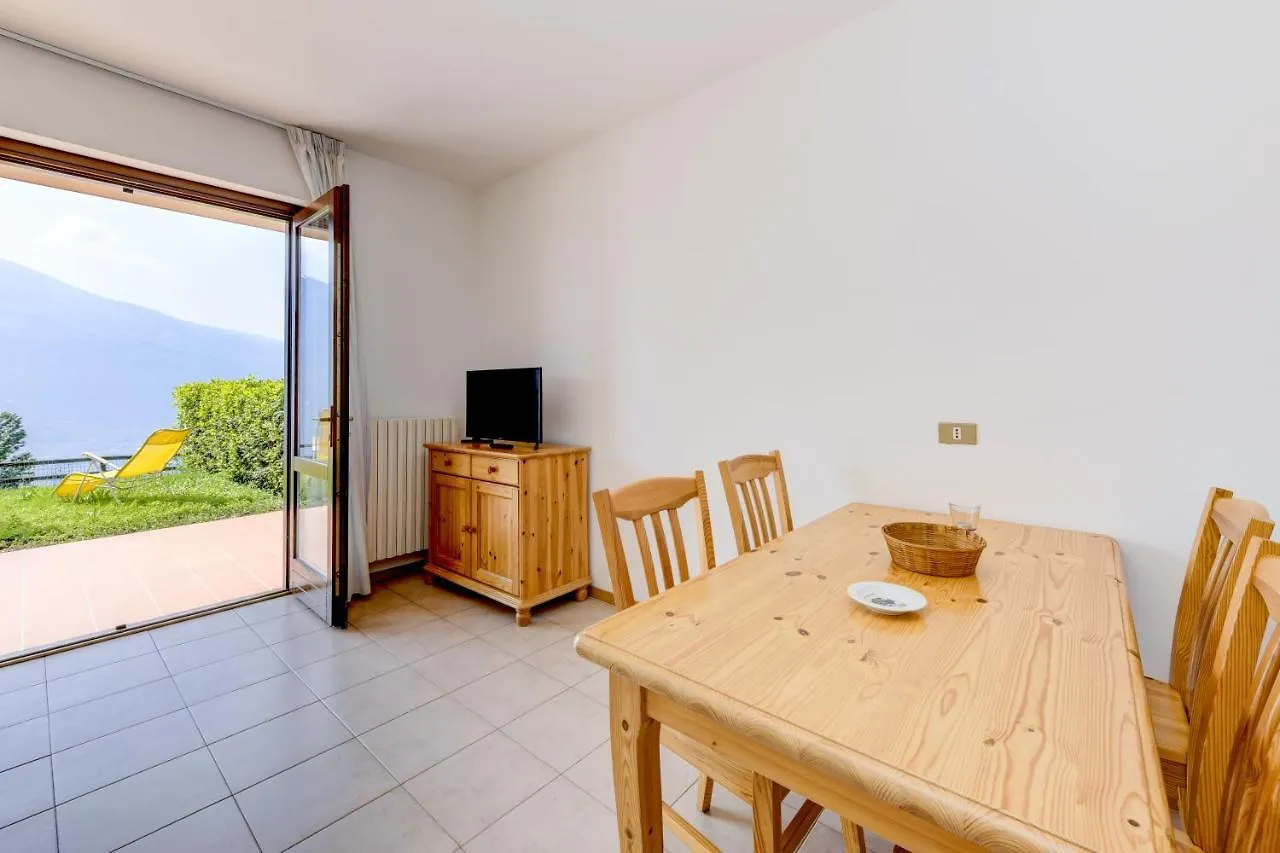 Apartment Residence Altogarda Tremosine Italy