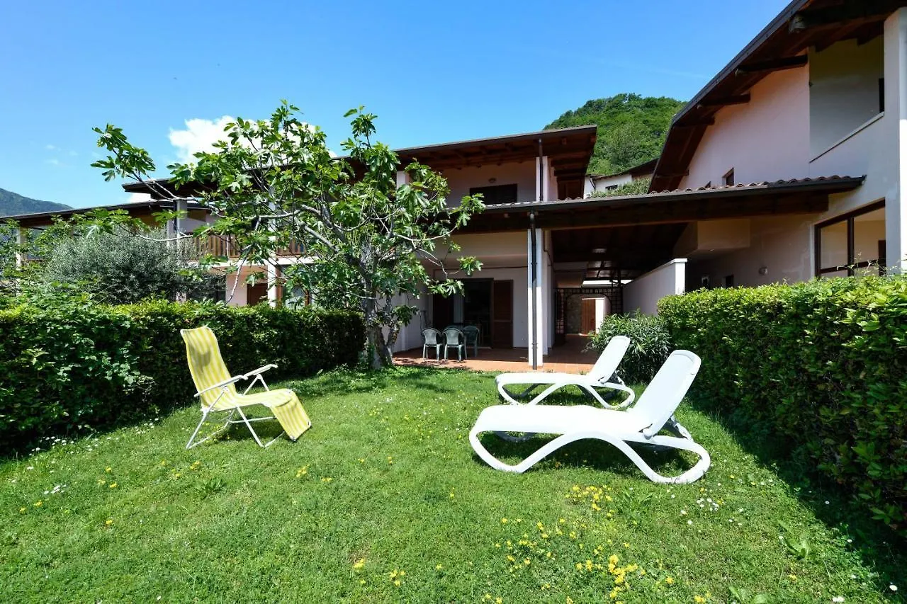 Residence Altogarda Tremosine Italy