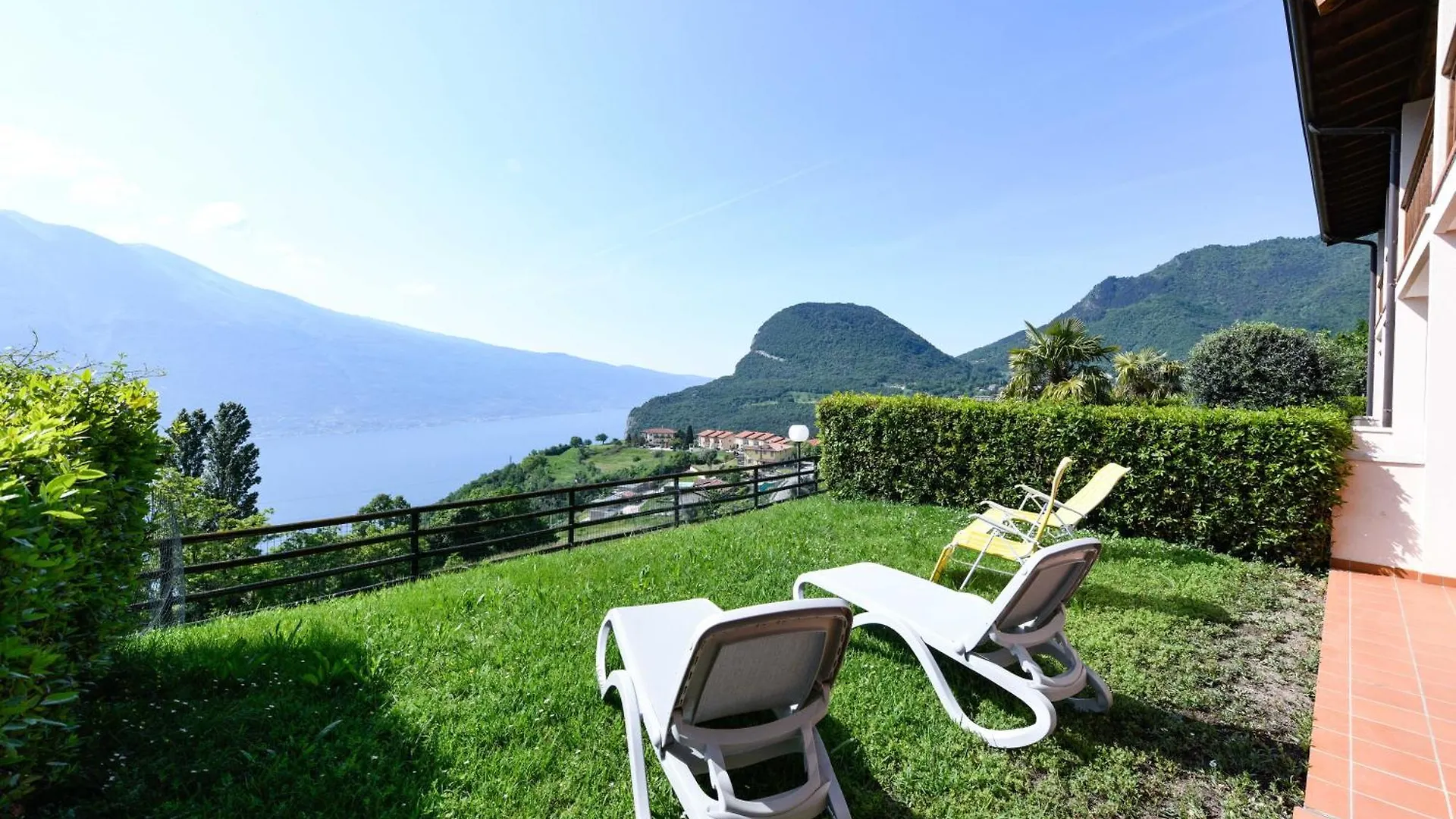 Residence Altogarda Tremosine Italy